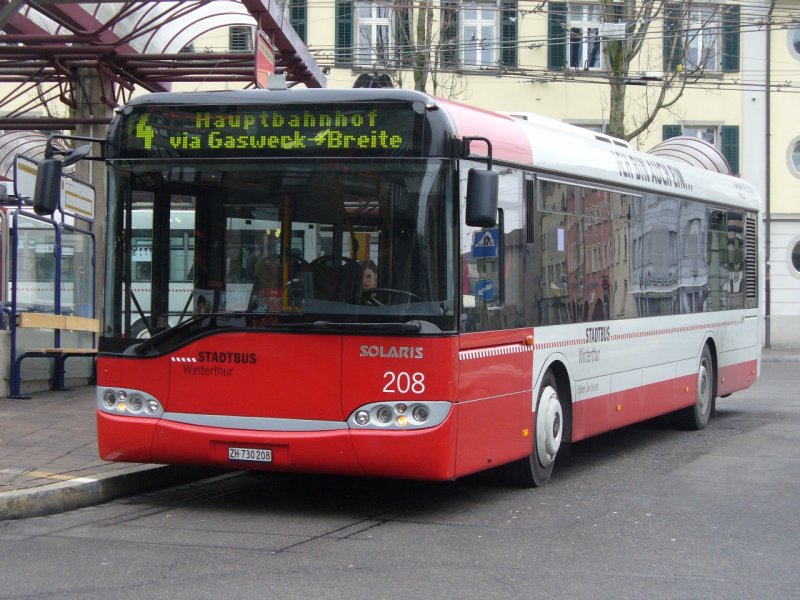 SOLARIS Stadtbus Nr. 208 eingeteillt auf der Linie 4  vor dem Bahnhof in Winterthur am 01.01.2008
