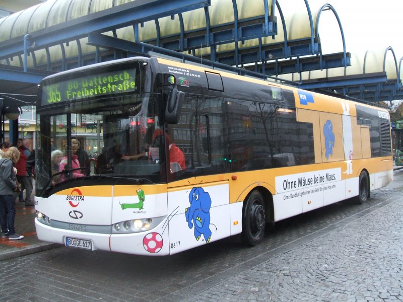 Solaris Urbino 12,Wagen 0617 der Bogestra als Linie 365 nach
Wattenscheid.(02.12.2007)