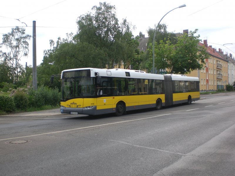 Solaris Urbino auf der Linie 158 nach S-Bahnhof Buch an der Haltestelle Weiensee Pasedagplatz.
