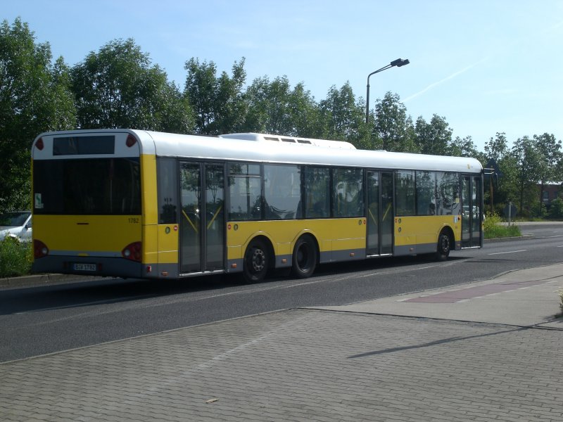 Solaris Urbino auf der Linie 191 nach S-Bahnhof Marzahn am S+U Bahnhof Wuhletal.
