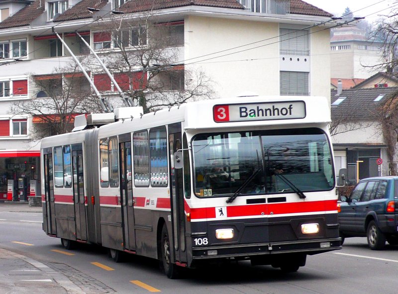 st. gallerbus Trolley 108 (der 110 ist auch noch in SG) in der Torstrasse am 29.01.09