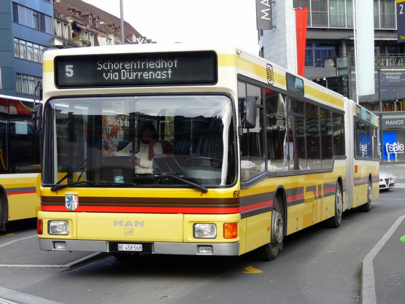 STI - MAN Bus Nr.68 BE 458568 mit dem Ortswappen HNIBACH auf der Front unterwegs auf der Linie 5 in Thun am 28.12.2008