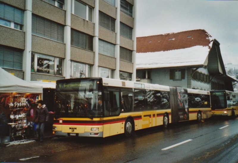 STI Thun Nr. 90/BE 572090 MAN am 12. Dezember 2008 Steffisburg, Platz