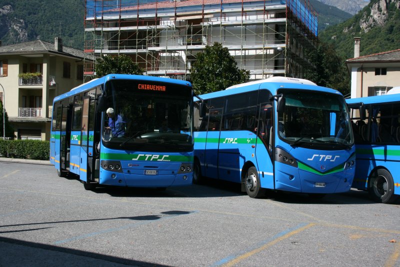 STPS, Sondrio, DC881MJ (Cacciamali Telaio TCI972, 2006) und DP004JW (Cacciamali Telaio TCI840, 2006) am 11.9.2006 in Chiavenna.