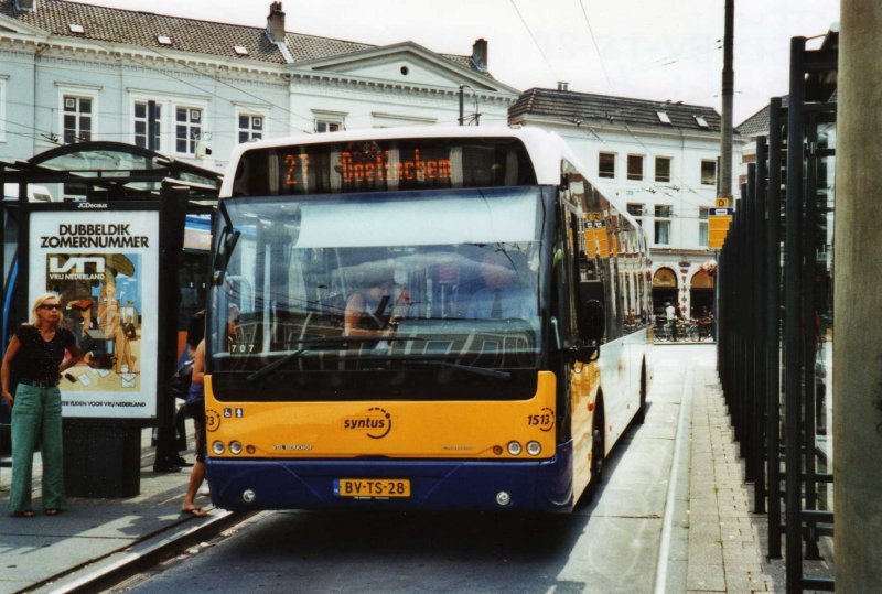 Syntus Nr. 1513/BV-TS-28 VDL Berkhof am 5. Juli 2009 Arnhem, Bahnhof