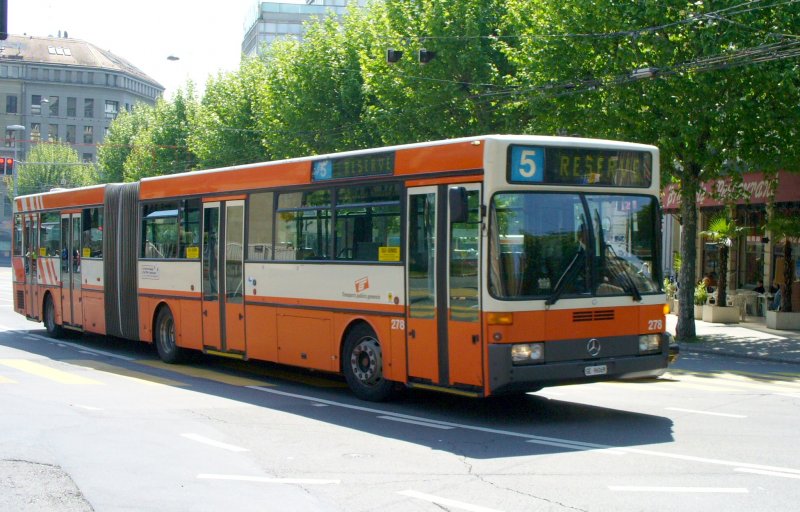 TG - Mercedes Gelenkbus Nr.278 eingeteillt auf der Lini 5 als Reserve in den Strassen von Genf ( Genve )am 06.05.2007