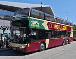 W 4674LO, Ankai G912 E-Bus EV 07, Sightseeing Bus von Big Bus, steht am Hauptbahnhof von Wien.