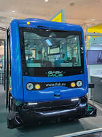 Ende April 2026 war auf der Messe Hannover dieser autonom fahrende Kleinbus EZ10 des französischen Herstellers Easymile ausgestellt.
