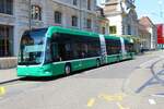 BVB Basel HESS Doppelgelenkbus am 11.07.23 am Bahnhof SBB 