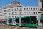 Doppelgelenk Elektrobus 9107, auf der Linie 50, fährt am 20.09.2025 Richtung Haltestelle Brausebad. Aufnahme Basel.