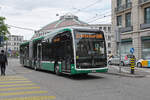 Mercedes eCitaro 7113, auf der Linie 30, fährt am 27.05.2024 zur Endstation am Bahnhof SBB.