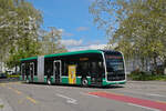 Mercedes eCitaro 7104, auf der Linie 36, fährt am 14.04.2025 zur Haltestelle am Kannenfeldplatz. Aufnahme Basel.