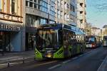 SL 3468, Volvo 7900 Hybrid von Sales Lentz, gesehen in den Straßen der Stadt Luxemburg.