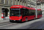 Bern Mobil - Volvo 7900 Hybrid  Nr.225 unterwegs auf der Linie 10 in der City von Bern am 03.09.2023