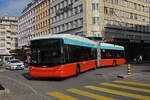 Hess Trolleybus 55, auf der Linie 1, fährt zur Haltestelle beim Bahnhof Biel. Die Aufnahme stammt vom 25.09.2021.