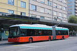 Hess Trolleybus 54, auf der Linie 1, bedient am 09.09.2022 die Haltestelle beim Bahnhof Biel.