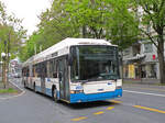 Hess Trolleybus 203 , auf der Linie 2, fährt am 04.05.2010 durch die Pilatusstrasse.