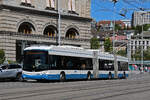 Hess Doppelgelenk Trolleybus 83, auf der Linie 31, f�hrt am 24.07.2026 zur Haltestelle beim Bahnhofplatz in Z�rich.