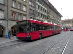 Hess Trolleybus mit der Betriebsnummer 20 auf der Linie 12 an der Spitalgasse in Bern.
