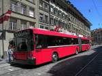 Hess Trolleybus mit der Betriebsnummer 07 auf der Linie 12 in der Spitalgasse in Bern.