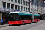 Hess Trolleybus mit der Betriebsnummer 54 auf der Linie 4 in der Arbergstrasse in Biel.