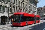 Hess Trolleybus 36, auf der Linie 12, bedient am 11.06.2025 die Haltestelle Bärenplatz. Aufnahme Bern.