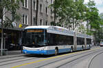 Hess Doppelgelenk Trolleybus 88, auf der Linie 31, fährt am 11.07.2025 durch die Löwenstrasse. Aufnahme Zürich.
