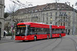 Hess Trolleybus 36, auf der Linie 12, fährt zur Haltestelle beim Bahnhof Bern.