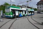 Das Heck des neuen VBZ SwissTrolleyPlus 183 der am 11.5.19 vor de Tram Museum Burgwies steht.