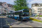 Seit wenigen Monaten sind die alten Mercedes-Trolleybusse der VBZ Geschichte. Am 2. Juli 2015 waren sie aber noch vereinzelt unterwegs, hier die Nr. 122 kurz nach dem Bahnhof Wipkingen.