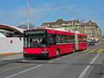 NAW Trolleybus 19, auf der Linie 12, fährt zur Haltestelle Schanzenstrasse. Die Aufnahme stammt vom 18.02.2013.