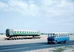 Kuwait 1982 Mercedes Bus und Schnellzugwagen für Irakische Staatsbahn im Transit