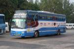 Bus Nr. 721-04, eingesetzt auf der Strecke Hat Yai-Chumphon am 13.Jänner 2012 im Busterminal von Hat Yai.