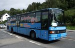 Bus Aue / Bus Erzgebirge: Setra S 213 UL vom Omnibusbetrieb E. Meichsner GmbH, aufgenommen im August 2016 im Stadtgebiet von Bad Schlema. 