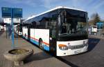 Bus Eisenach / Verkehrsgesellschaft Wartburgkreis mbH (VGW): Setra S 415 UL business der KVG Eisenach, eingesetzt im Überlandverkehr. Aufgenommen am Überlandbusbahnhof von Eisenach im März 2015.