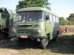 Reiseomnibus ROBUR LO 3000 der NVA beim 11. Perleberger Oldtimer- und Militrfahrzeugtreffen, Flugplatz Perleberg 12.07.2009