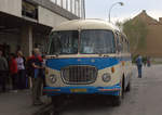 Das typische Gesicht des  Skoda 706 RTO vor dem Bahnhof in Kralupy zum nationalen Tag der Eisenbahn,neben einem Karosa und  einem Ikarus Z80 war auch dieser Bus als Sonderfahrt unterwegs.