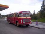 Alter Volvo Bus in Norwegen auf einer Raststtte an der E 18 in Telemark.