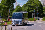 JC 6001, Iveco Daily von Voyages Josy Clement, als zubringer Bus in den Straßen der Stadt Luxemburg unterwegs. 05.2022