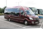 Mercedes Benz Sprinter  Limo Bus . Aufgenommen am 9. August 2014 auf den Autobahnrastplatz an der M4 bei Reading / England.