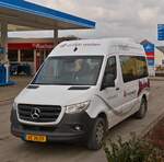 WE 3609, Mercedes Benz Sprinter von Emile Weber, gesehen an einer Tankstelle in Wiltz.