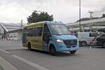 Mercedes-Benz Sprinter von Breuss (I-2947AV) als Linie 432 am Bhf.