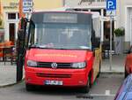 VW Kutsenits von Busunternehmen Manfred Scholz aus Deutschland in Stralsund am 13.09.2020