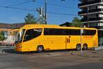 Irizar I8S, von RegioJet, aufgenommen nahe einer Tramhaltestelle in Wien.