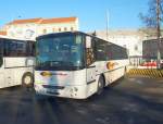 Karosa Axer 12.8M C956.1076 von CUP TOUR bus in Prag Smichov  Na Knizeci  am 27.12.2013.
