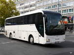 MAN Lion`s Coach Reisebus unterwegs in der Stadt Lausanne am 25.09.2017