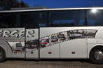  Firmengeschichte  am Mercedes Tourismo von Gansberger Reisen aus Niederösterreich in Krems gesehen.