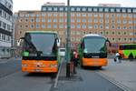 Flixbus Mercedes Benz Tourismo und MAN Lions Coach am 27.01.18 in Frankfurt am Main Busbahnhof (Südseite Hbf)