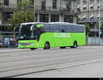 FLIXBUS - Mercedes Tourismo unterwegs in der Stadt Zürich am 08.07.2023