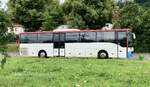 Ein MB Tourismo RH der 2. Generation, in der 12,96m Version. Abgestellt in der th�ringischen Rh�n, Dermbach. Das Fahrzeug geh�rt zum Verkehrsunternehmen Wartburgmobil und ist das einzige seiner Art des VUW (WAK-PN 190).